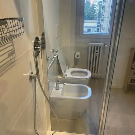 Daire Brand-new Next To San-siro Milano
